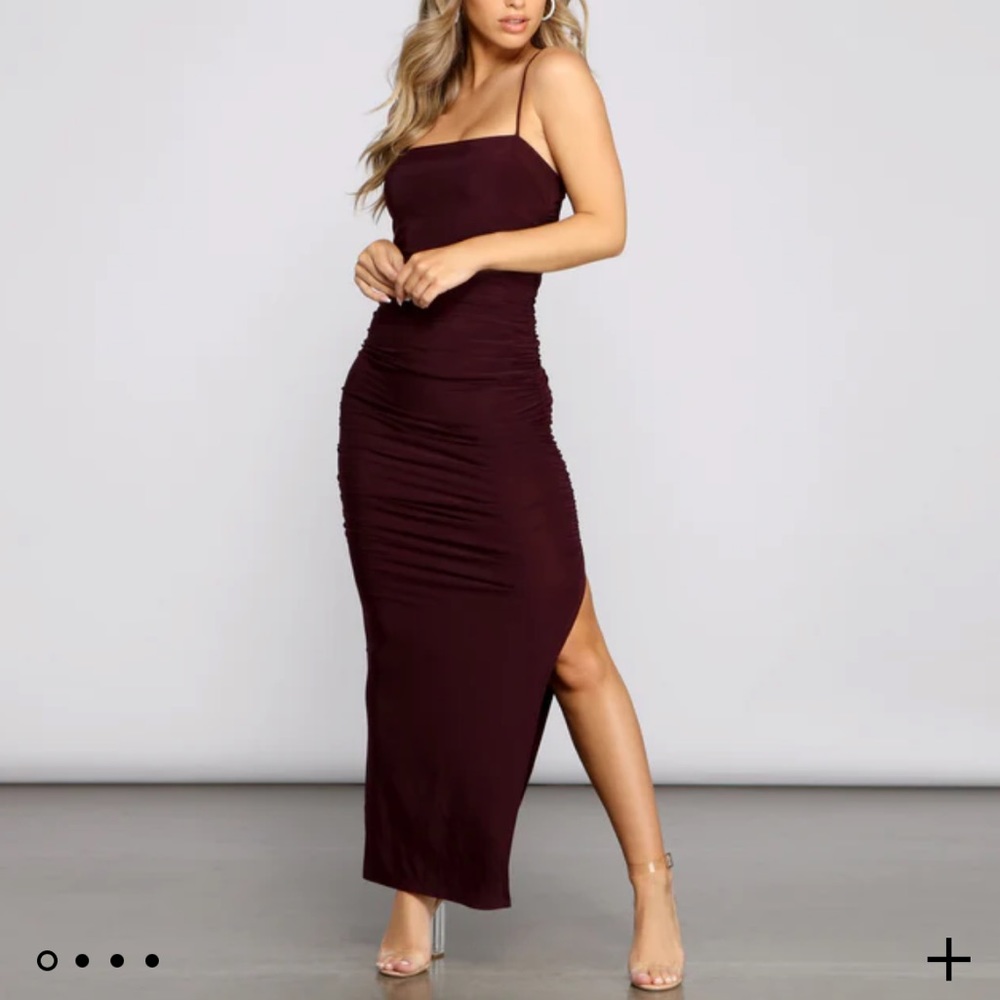 Windsor- Romantic Ruched Knit Maxi Dress in Burgundy Size Small
